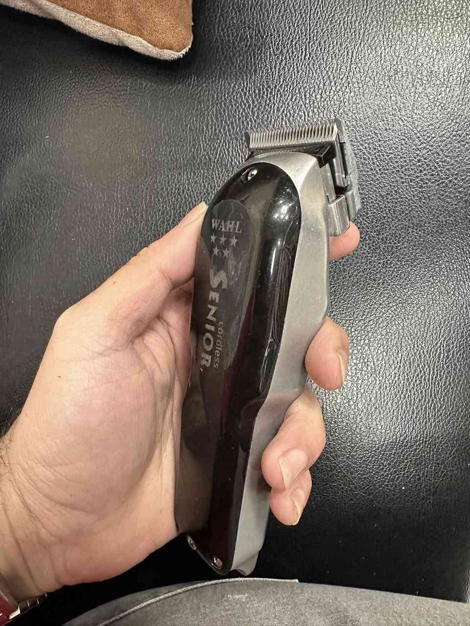 السلام عليكم 
ويل سنيور اصلي باب اول مستعمله للبيع كارتونه وغراض كامله 
وياها ويل كهرباء نقصها سنون وكير اصليه الله شاهد هاي ويه السنيور هديه قيم بمايرضي الله واخذهاا مكاني بغداد الغزاليه 
***********
