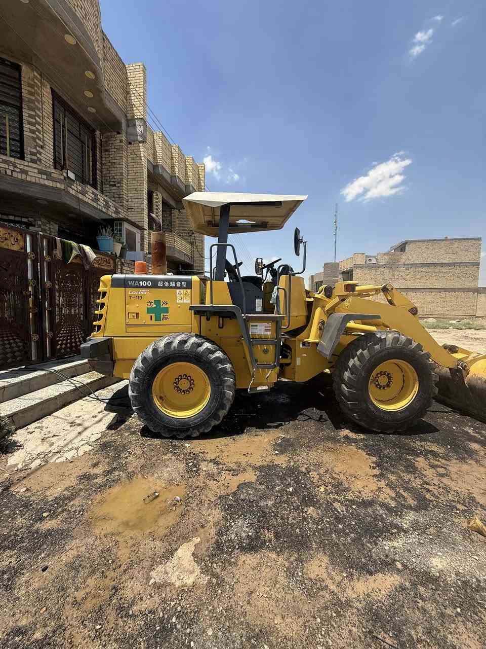شفل كوماتسو حجم100 رقم واسط مديل 18 تحويل ثاني يوم مكفول كفال عامه ***********
