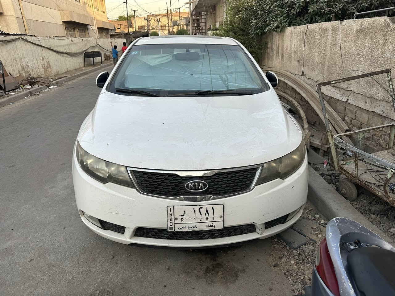 سلام عليكم اخوان
سيارة سيراتو خليجي 2013 
ماشية حاليا 128 الف و قابلة للزيادة 
سيارة : بصمة 
تحكم ستيرن 
فتحة 
حساسات خلفيه
مرايا شفط
سيارة نظيفة ماا بيه اي ضربة 
فقط هناك خدوش بسيطة

سعر سيارة 107 
مكانها بغداد / حي الحسين 
للتواصل ع رقم الهاتف
***********
***********
