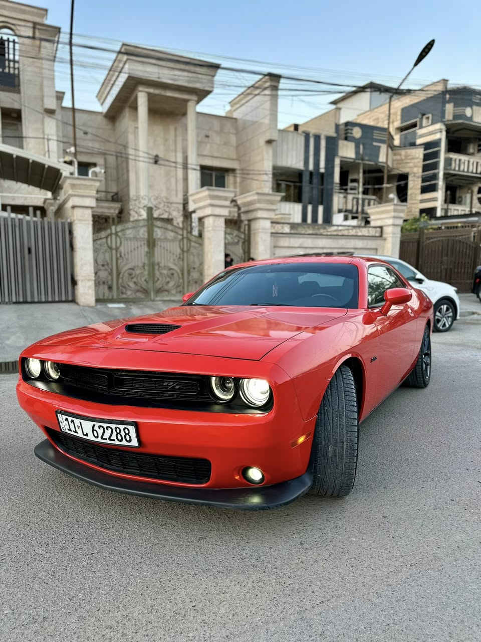 السلام وعليكم جالنجر لون مميز برتقالي
الاصدار الاخير 2023 
RT5700بلاكتوب 
حادث سطحي مثل مموضح بالمنشور 
لغد شاصي كفاله 
شرط بدون اي دواخل 
فوول مواصفات 
السعر 24500$

بغداد الدورة 

***********
