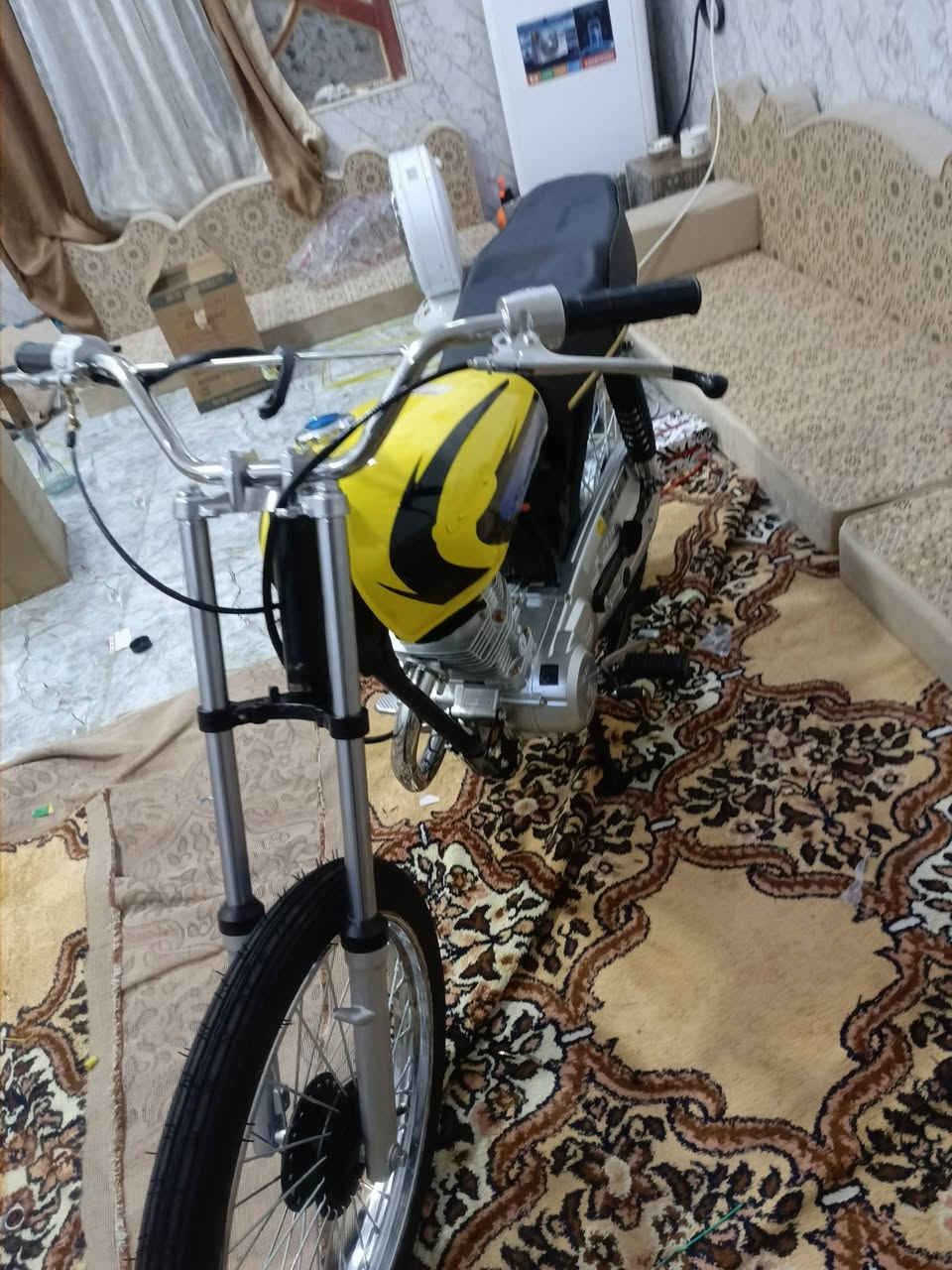 اسلام عليكم دراجه للبيع 2026 محرك سيجي. الدراجه توه امعمره ماتوازي عله بيعته لن ماحتاز الدراجه خير من الله السعره. 750 ابيه مجال قليل اوضح الدراجه كلك كلك هذه رقمي رقمي*********** تحياتي للشراي
