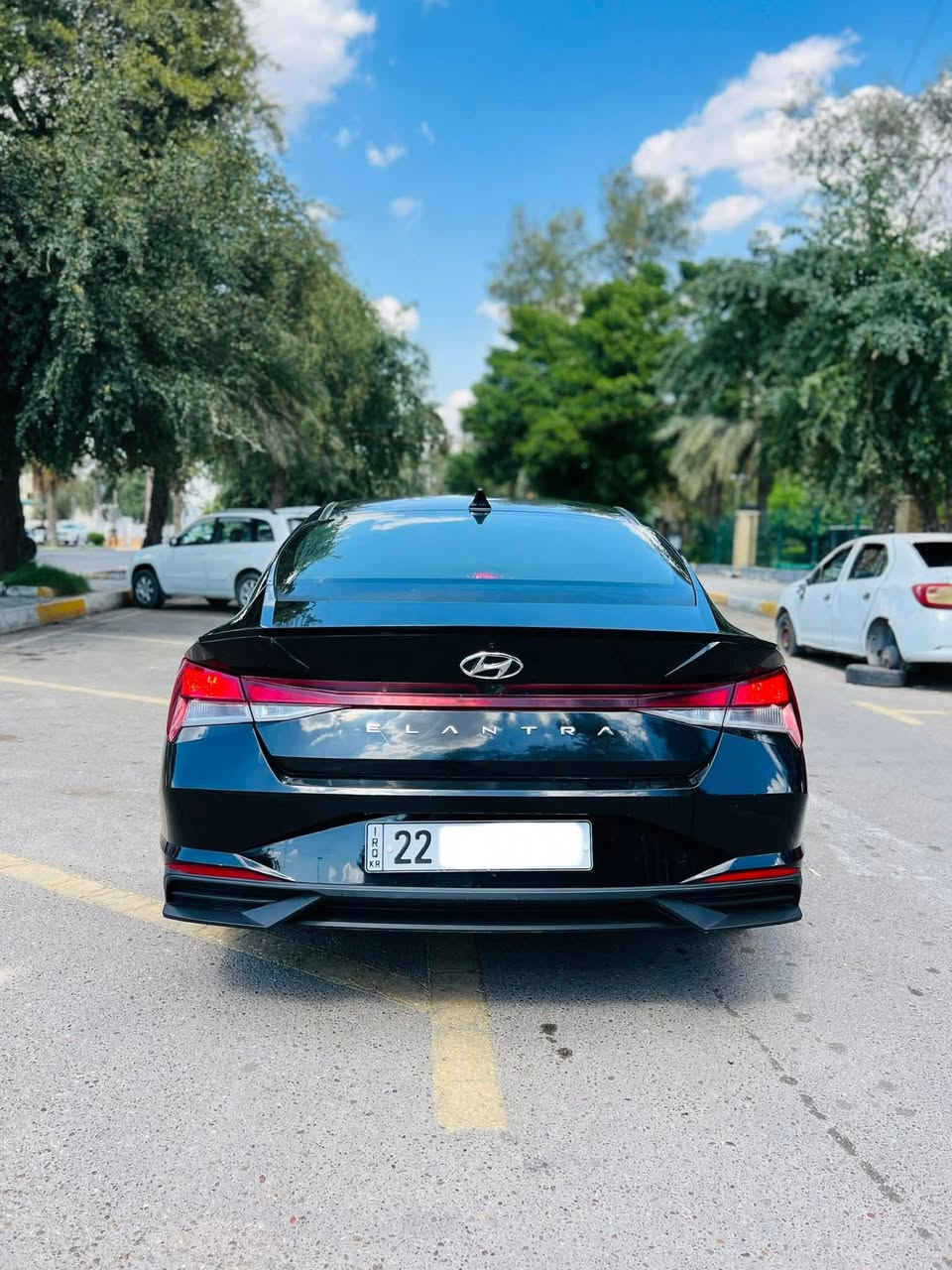 Hyundai Elantra 2022
هيونداي النترا 2022
وارد امريكي 
محرك. 2.0 دوش
 مواصفات نص فول 
شاشه كاميره خلفي 
بصمه شغال عن بعد 
رادار امامي 
ستيرن تحديد سرعه تحديد مسار 
بعد هوايه مواصفات بيها
  سياره ماشيه 70ميل تقريبا 
سياره مكفوله من آي نواقص كله 
للاستفسار ***********
