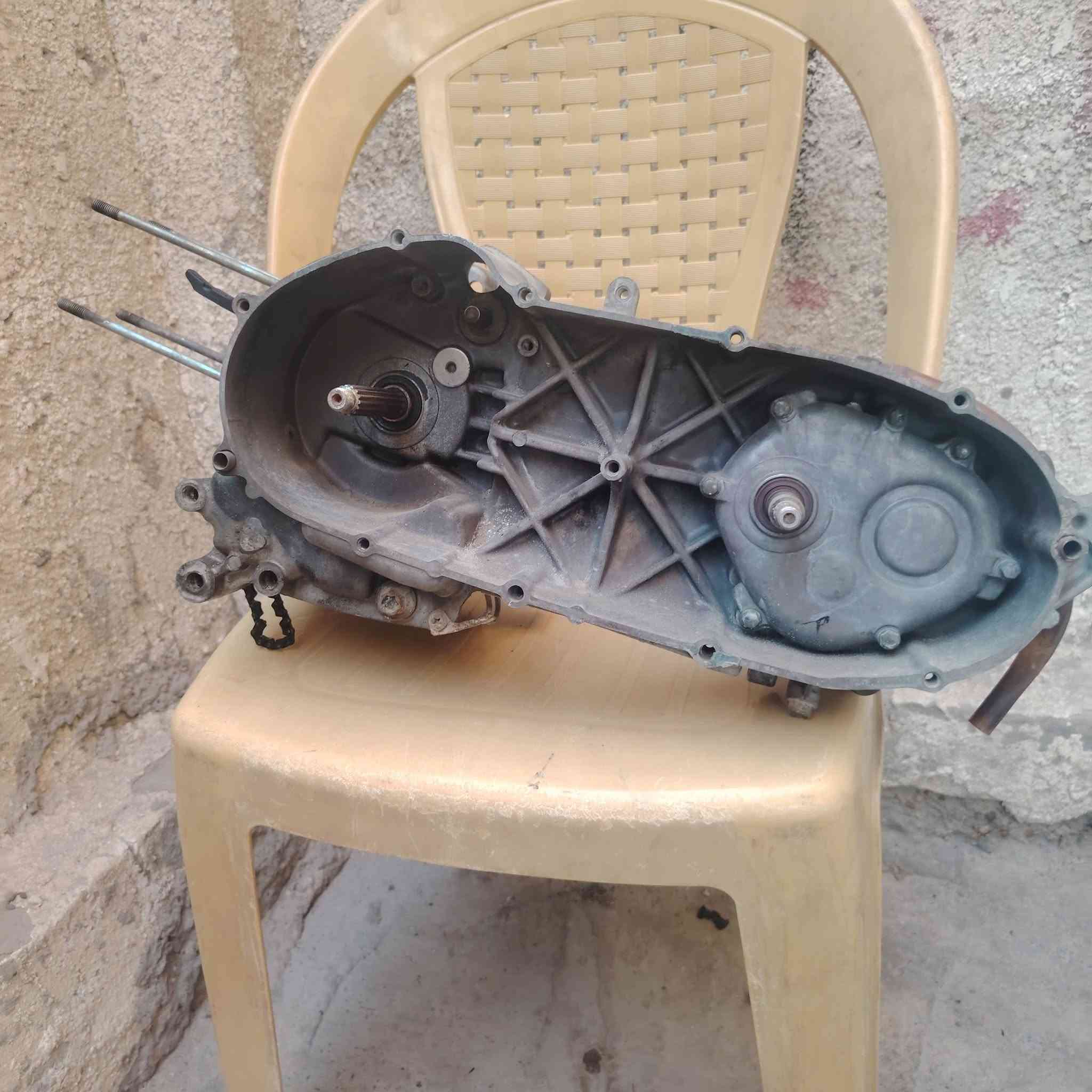 السلام عليكم للبيع طابوكه ماكس نضيفه مكفوله مال رمبه السعر ١٠٠ وبيه مجال بسيط مكاني بل اعظميه نهايه شارع عمر ***********
