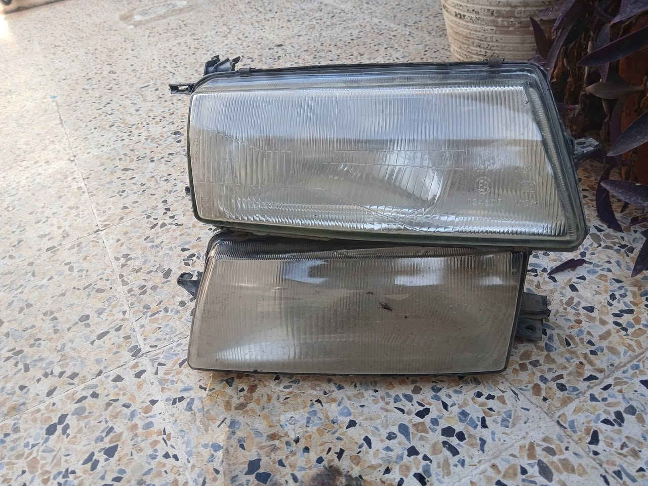 ويل ١٤ زوج لايتات ومرايه سايق(🚘فكترا)
للبيع كلهن شلع ب50
للاستفسار ***********
