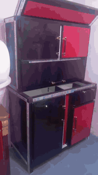 سنك هوه أو معلقه للبيع جديد مامستعمل عوزه بس مرمره متر ‏‪07877289685‬‏...