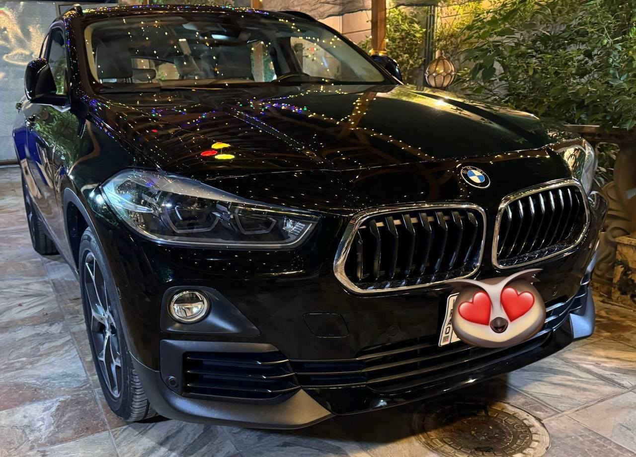 السلام عليكم للبيع 
BMW X2 2020 S DRIVE 
محرك 2000 توين باور تيربو 4 اسطوانات 
المواصفات 
رادار امامي 
رادار خلفي 
رادار جانبي
شاشة أنظمة اندوريد اوتو ابل كار بلاي 
تحكمات مقود القياده جهتين 
كامره خلفيه 
نقطة عمياء 
سقف بنورامي
انظمة قيادة ( Sport Comfort normal )
كشن خزن ميموري
كشن جلد أوف وايت
عدسات ليزريه بالمصابيح 
بعد تضمن هواي مواصفات السياره لكن لتجنب الاطاله ذكرنا ابرز المواصفات 
السياره خليجية جديدة جدا وضع شركة حته كتلوكاتها موجودة ماشيه 30 الف KM فقط سياره اقل مايقال عنها جديده وايضاً عليها تغليف PPF من شركه جيوشيلد 
مكان السياره بغداد لوحتها بغداد 
***********
للاستفسار اكثر اتصال او خاص
