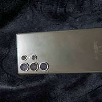 اس ٢٣ الترا دبل خط بدون عطل او طبع  ذاكره ٢٥٦ معا شاحن ٣٠ واط  بي جلوخ...