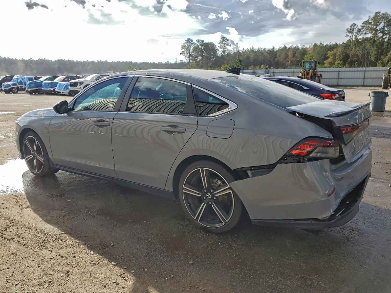 🚨 تنويه مهم
هذه السيارة معروضة في المزاد الأمريكي 🇺🇸
والمزايدة والشراء تتم عن طريق مكتب الباخرة للمزادات 🇮🇶
🔥 تدخل بكتاب الشهداء
───────────────

🚗 السيارة: 2024 Honda Accord
📅 تاريخ المزاد: 16/02/2026
🚢 الشحن: $2,257 (umm_qasr)
📏 المسافة: 25,124 ميل
🔧 المحرك: 2.0l 4

───────────────

🔥 مجاناً مجاناً مجاناً
📄 تقرير كارفاكس مجاني بدون أي مقابل
───────────────

🚗 سحب السيارة خلال 24 ساعة من وقت التسديد
💸 حسابات مخفّضة وعمولات أقل من السوق
───────────────

🚢 الشحن متوفر من:
🇺🇸 🇨🇦 جميع الولايات الأمريكية والكندية
➡️ شحن مباشر إلى العراق
➡️ العقبة – جبل علي – ميرسين
───────────────

🛃 تخليص كمركي كامل من ميناء أم قصر
🏔️ تخليص كمركي إلى إقليم كردستان
🇯🇴 شحن مباشر إلى عمّان (العقبة)
🇹🇷 شحن إلى ميناء ميرسين – تركيا
───────────────

🏢 فروع الشركة:
📍 الفرع الأول: بغداد – السيدية – الإعلام
📍 الفرع الثاني: الإمارات العربية المتحدة – الشارقة – الصناعية 4
───────────────

👥 مجموعة البيع والشراء:
https://www.facebook.com/share/g/17pXXBgeeU/?mibextid=wwXIfr

───────────────

🎵 TikTok:
https://www.tiktok.com/@al_bakhera?t=8qGOLioZlVE&_r=1

───────────────

📞 للاستفسار والتواصل:
+9647739115599


**إذا كنت صاحب هذا الإعلان وتريد حذفه لأي سبب، رجاءا أرسل رسالة إلى الدعم الفني**