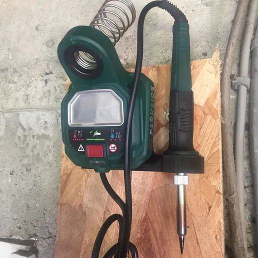 كاوية  مع منشار شحن فارغات 30 اثينهم


**إذا كنت صاحب هذا الإعلان وتريد حذفه لأي سبب، رجاءا أرسل رسالة إلى الدعم الفني**