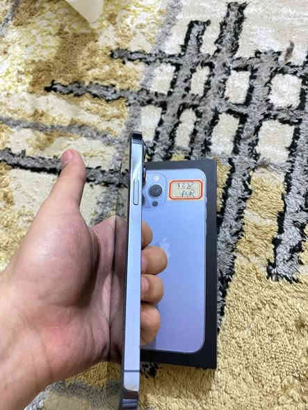 بيع ايفون 13pro max لون بحري وتربروف ذاكرة 128 شرق اوسط الجهاز نظيف جدا بطارية 76 ملحقاته كارتون اصلي 
الجهاز ممفتوح ولا مبدل بي شي نهائياً 
السعر 625 وبي مجال للشراي مكاني بغداد
للتواصل خاص أو ***********
يتوفر توصيل لكل العراق
