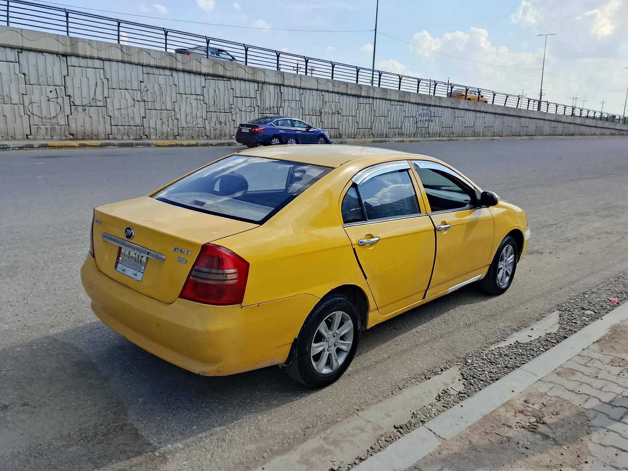 ليفان ٦٢٠ موديل ٢٠١١ لبيع مستعجل محرك ابشرط السيازه مابه اخياس ما مصبوغا على صبغ الشركه ابشرط التحويل صاحببه بكركوك السنويه ما خلصانه لل٢٧ مشروع وطني بطاقت بانزين السياره تايرات نضيفه الصدر نص عمر السيره جاهزه كبل لشارع ريده ٣٣ ورقه وبيه مجال قليل السياره بكركوك رقم تليفون *********** الي يريده يتواصل عله هل رقم وبي واتساب هم الي يريد يعرف تفصيل اكثر
