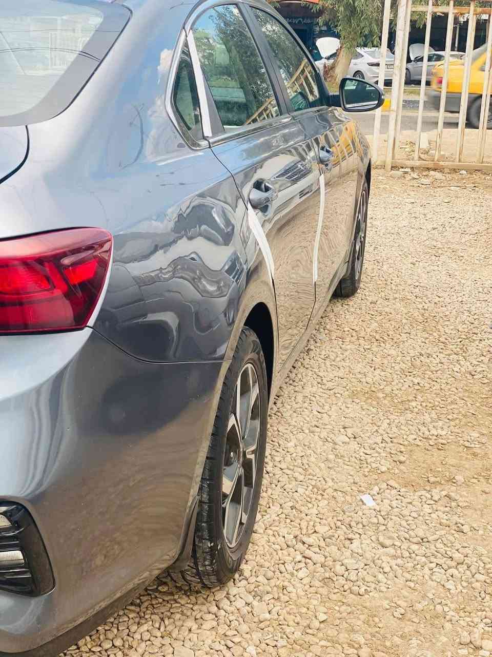 سيارة فورتي 2019
120 ورقة وبيه مجال 
محرك دوش 2000
ضرر فقط الباب شخط قليل
مكان سيارة كربلاء
رقمه كربلاء حديث انكليزي 
+964 770 567 2402 رقم تلفون
