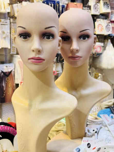 وصل وجبة جديدة من اللعابات المجسمة 
التعليمة تصلح تعليمه وتصلح لعرض الباروكات والتوج 
طول الملكان ٨٠ سم  مع الاستان .
السعر فقط ٢٥ الف 
للحجز والاستفسار دايركت او وتساب 
***********
