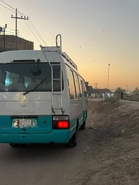 كوستر ٢٠٠٧ • مكفولة عام • باب سواق مصبوغ