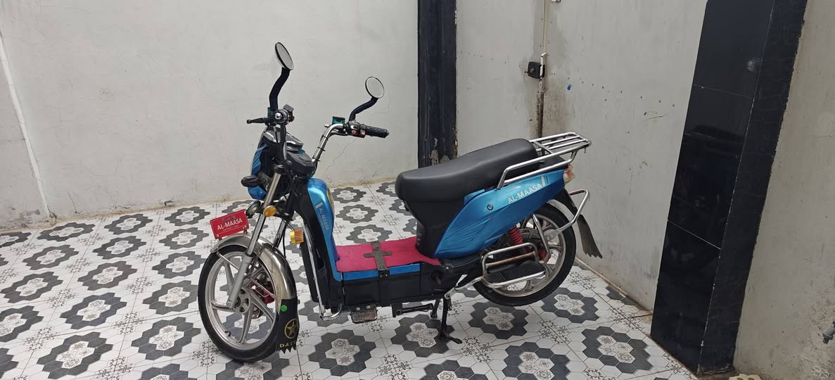 دراجة شحن هارلي
5 بطاريات شرط الفحص
4 سرع
بريك دهن (دسكات)
كهربائيات كلها شغالة
نوع الدراجة الماسة 
السعر 425 الف وبي مجال 
للاستفسار خاص
او الاتصال ***********
