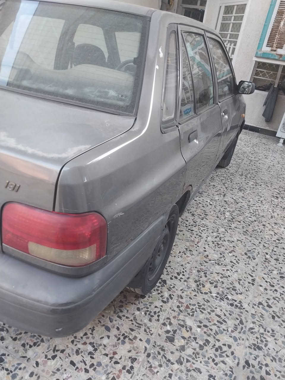 سلام عليكم عندي سايبه ٢٠٠١٢  بسمي سيارة نضيفه كير محرك تبريد بلادي سيارة مابيه اي نقص  الكشر قدام عينك ماشي٢٠٠ الف قابل الزياده السعرة ٣٣ وبيه مجال  رقم الهاتف *********** مكاني بغداد
