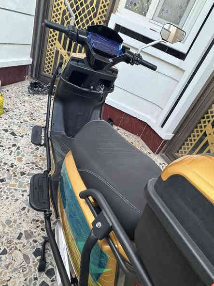 السلام عليكم ماطور شحن نوع ماسه مدرع بل كامل أبو عيون ماطور ٦ بطاريات وين متريد افحص مستعمل قليل مناقصه آي شي أربع نمر سرعته ٩٩ دبل إشاره تثبيت سرعه نضام بك هورن زنون عالي ناصي كامل مكمل سعره ٧٥٠ بي مجال عنوان رمادي تأميم اتصال ***********
