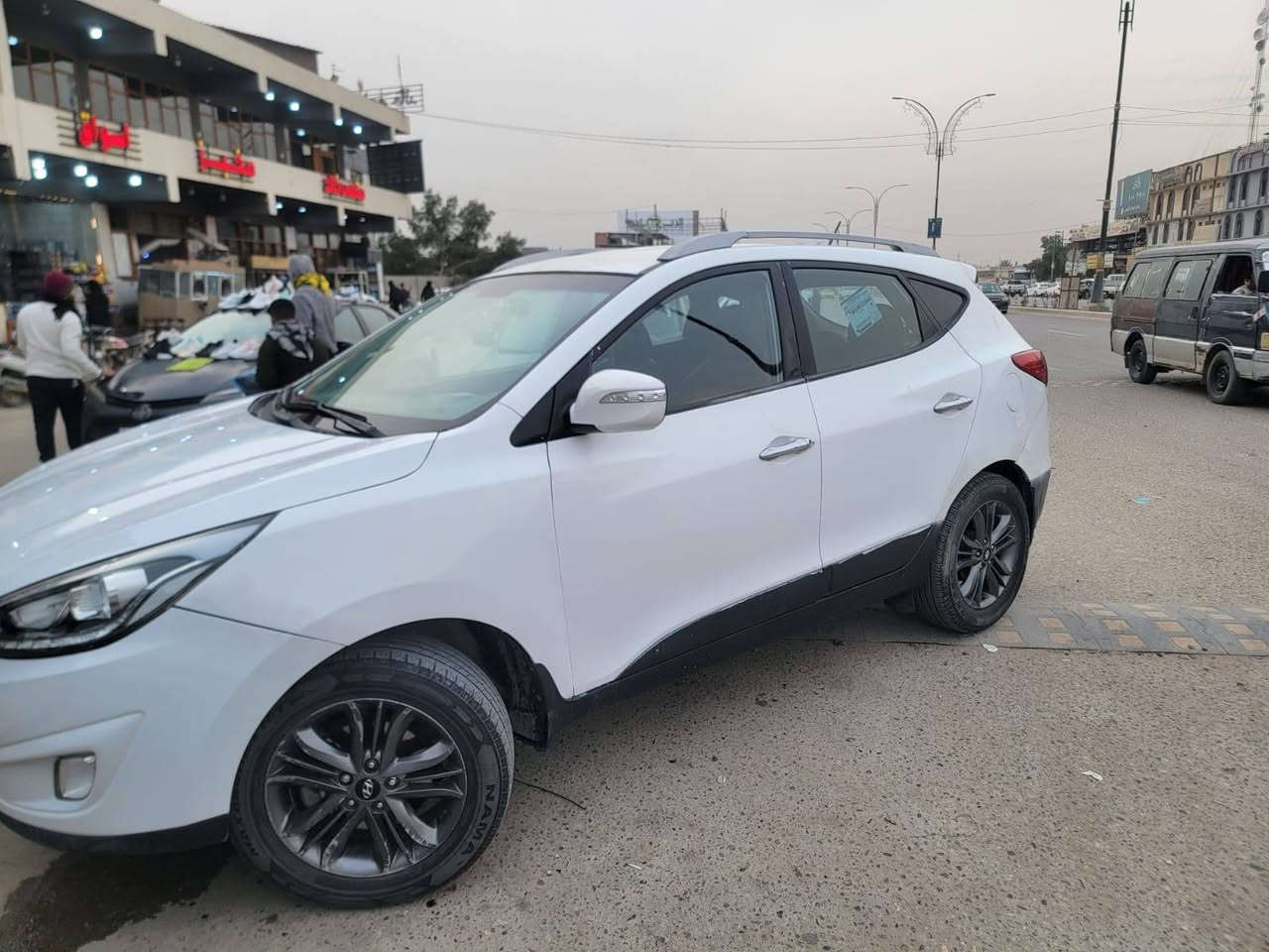 السلام عليكم توسان موديل 16 وارد خليجي مكينه وكير حداديه تبريد كله كفاله بيها رشات صبغ بيها بلا دواخل قماره تكم كفاله سياره جديده كلش مال جناي جاهزه ماكو كل نقص رقم بابل مداور مباشر بسمك السعر 126 العنوان بابل مركز المدينة ***********
