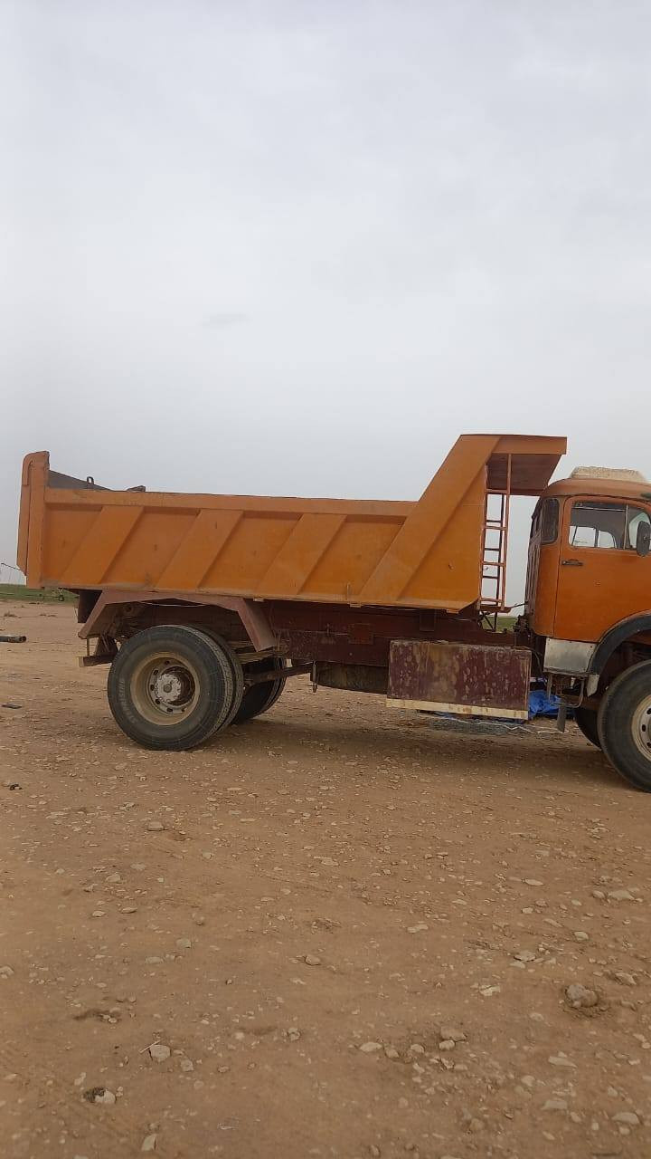 سلام عليكم بدي قلاب مايلر للبيع السعر 2و500و بيه مجال شويه المكان الانبار ناحية الوفاة هاتف ***********
