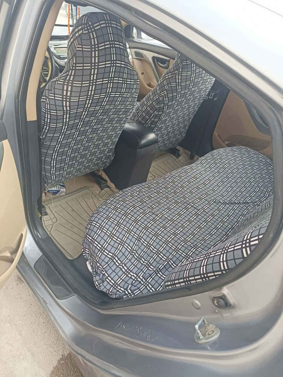 سلام عليكم النترا موديل ١٣ خليجي رقم واسط محرك ١٦٠٠ جديد مكان واسط الكوت ***********
