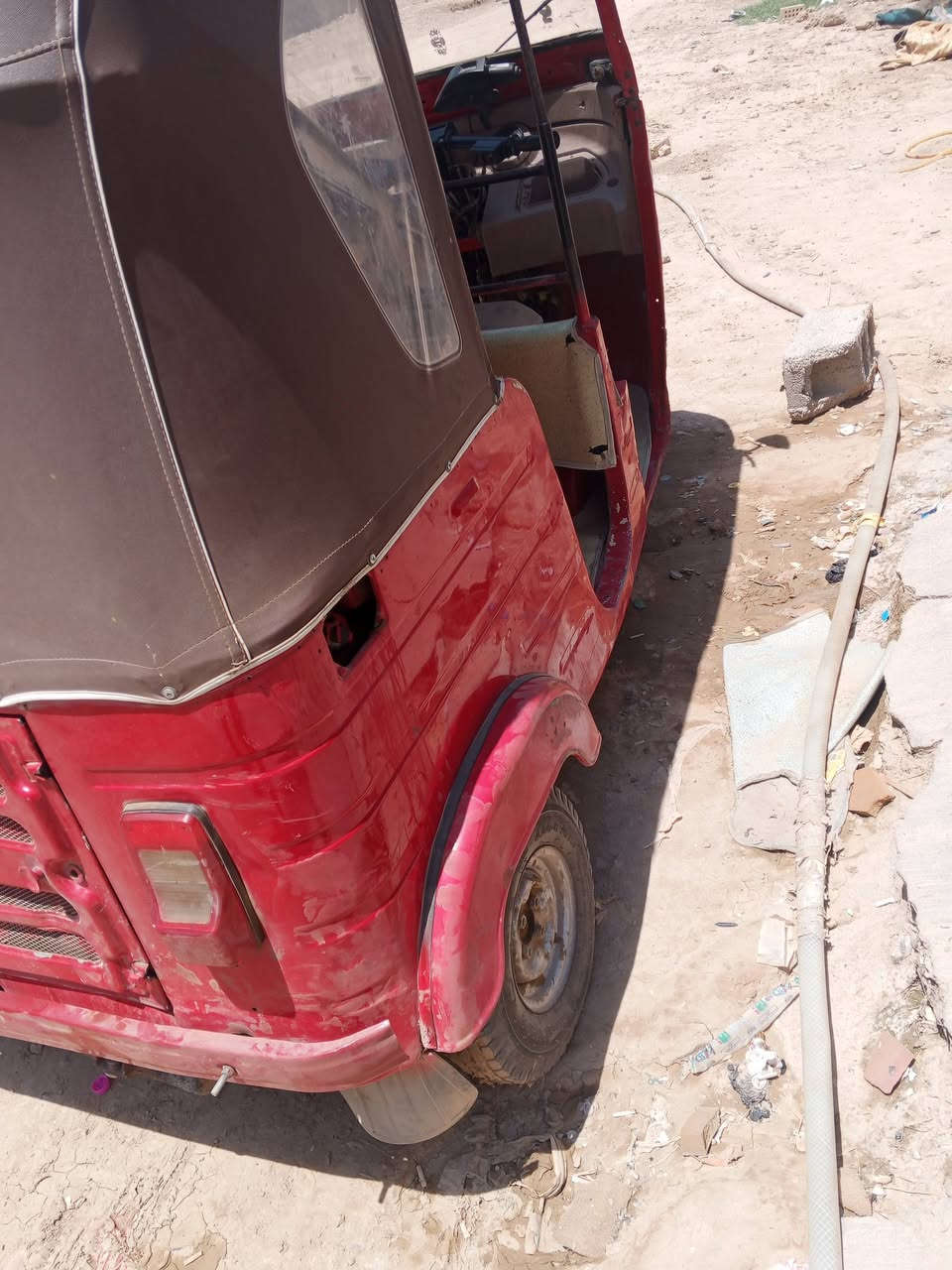 السلام عليكم تكتك 17 دخول 18 مكينه 20 تكتك احله من الصور  رادلهه دبل امامي وقمجي نمر تعبان بس السعر 3300 وبيهه مجال حك الجيه مكان بغداد العبيدي ***********
