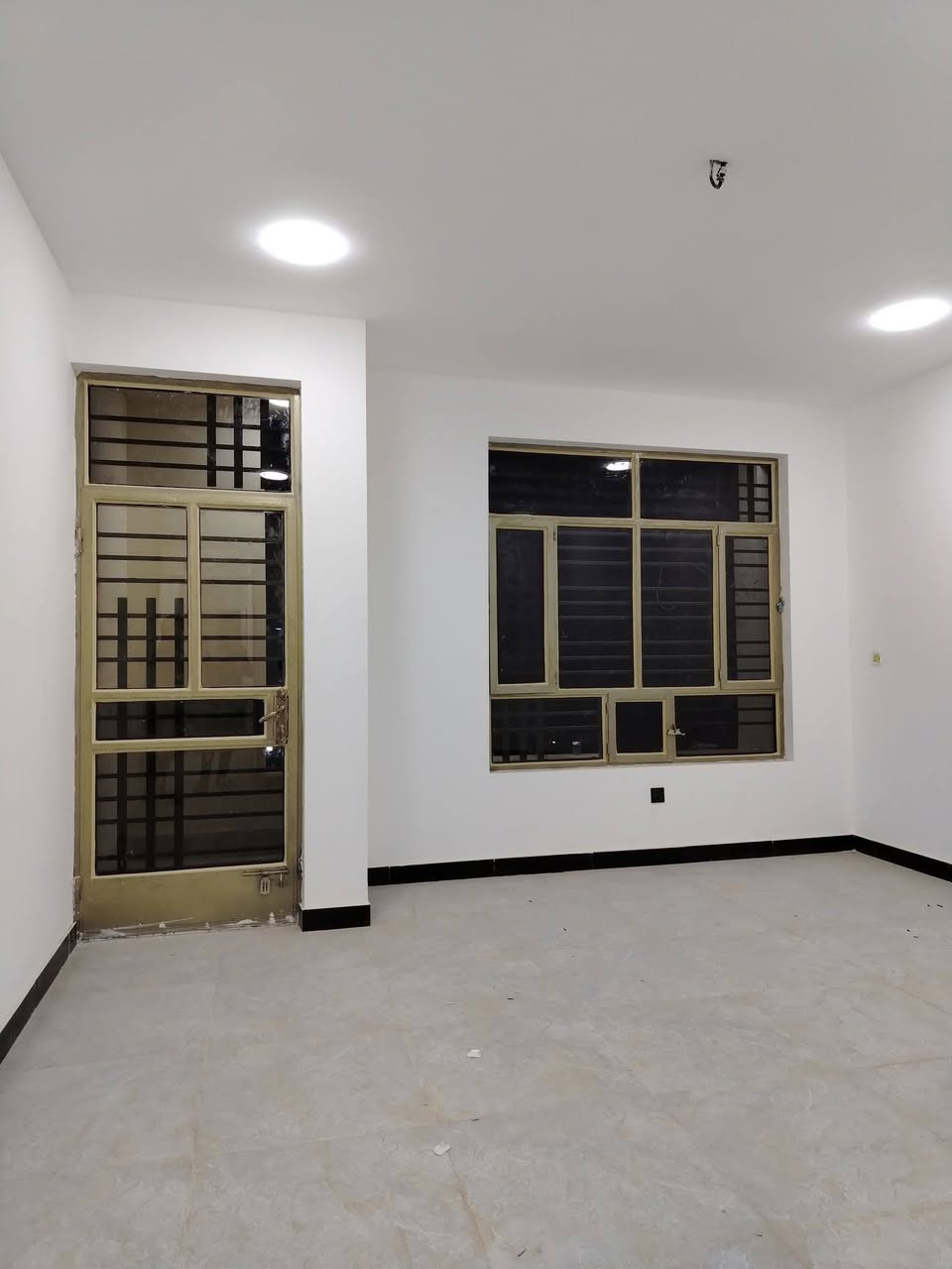 #مكتب_نيوهاوس_للعقار
للبيع ١٠٠ م طابقين حديث ما مسكون منطقة الديوان
بسعر ٢٣٨ مليون
.......
اعلان رقم ٣٧١
.......
مشتمل ١٠٠ م طابقين حديث
واجهة ٥ نزال ٢٠
٣ نوم صحيات عدد ٢ بكل طابق
ارضيات مرمر
ديكورات داخليه وسقوف جبسن بورد
هستوة متقفل زيرو
شارع ١٢م
في منطقة الديوان قرب ثانوية الاصيل
للاستفسار *********** متوفر واتس اب اتصال
مكتب نيو هاوس للعقار الكائن في
حي الجهاد الديوان مقابل الامانة قرب كوفي ركن الديوان
