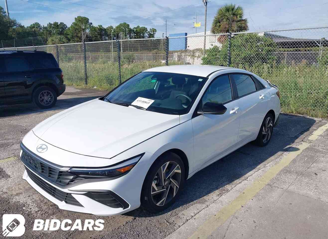 سلام عليكم النتراء هايبرد موديل 25 نص فول ماشيه 14ميل بدون دواخل ترقم جميع المحافظات من عده شماليه 
سياره بسمي بكاني ديالى الخالص بس شراي يتصل رجاء *********** سياره مصله وكامله سعر 180وبيه مجال
