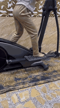 اوبتراك بحاله جيده جدا اوربي وزن مفتوح يثكل ويتخفف شاشه عداد وقت عداد نبض السعر ٢٠٠مع التوصيل بغداد فقط ***********
