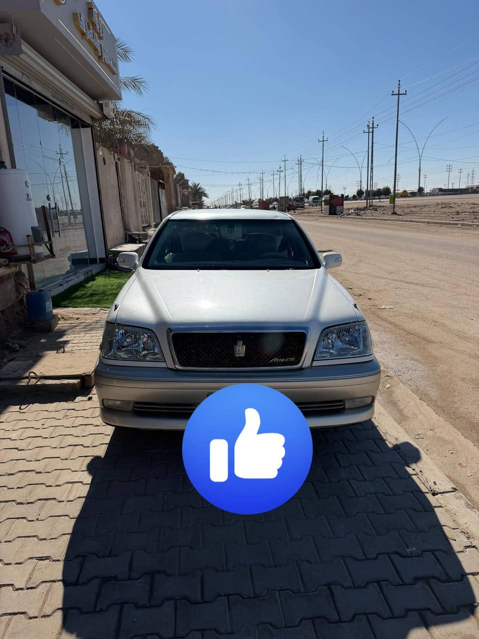 السلام عليكم سيارة جنون موديل 2001
أصولية (أصولية) رقم بصرة( انكليزي) وباسمي مكاني البصرة 
السيارة حدادية (جديدة جديدة جديدة)
التبريد والتدفئة شغالين 100%
مكينة ديفور الجبير
السعر 143 وبيها مجال بسيط كلش
السيارة خير من الله وما محتاجة شي
رقمي (***********)
