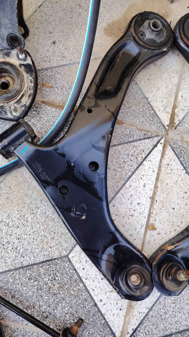 طبلات ابلادية مال سازوكي كراند فيتارا 13-14 وياهن قواعد دبلات بلادية
البقية لاستيك رباط والشموع والدبلات مجانا وياهن
مكاني بابل ***********
