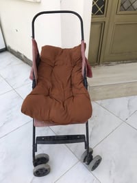 عربانة طفل • كلشي معاها