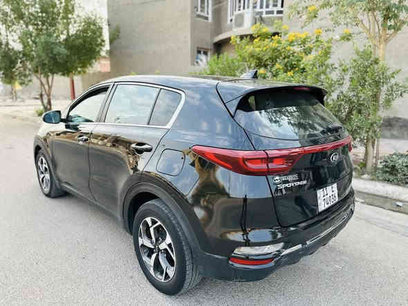 السلام عليكم للبيع 
كيا سبورتج 2020
رقم بغداد بسمي
مواصفات عاديه 
تحديد مسار
مانع تصادم 
شاشه كار بلي + كامره
دمام امامي خلفي
وضعيات قيادة 
مانع انحدار
محرك 2400 
الحادث قطعه وحده فقط جاملغ امامي 
مصبوغ محرك و كير ع وضع شركه ما مفتوحات السعر ١٥٠ وبيه مجال 
للاستفسار ***********
