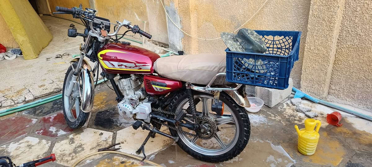 السلام عليكم
سيفان ٥ كير ٢٠١٩ اوراق اصولي كمرك مدفوع 
لاتنقيص ولاتبخير 
شلعه تشك الكاع 
مكينه ناعمه خير من الله 
كهربائيات كلهة شغاله سلف نص نكره 
 عوزه باتري وشوي ترتيب فقط 
للبيع فقط 
بغداد ناحية الوحدة قرب مجمع بسمايه 
*********** واتساب
