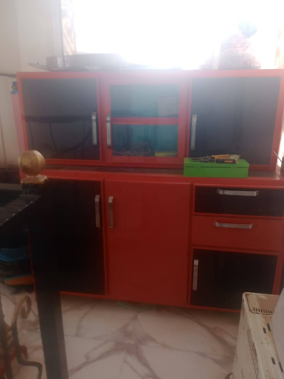 ***********
شراي يراسلني واتساب فقط 
كاونتر المنيوم تفصال ٣ قطع سعر مناسب عنوان بغداد
