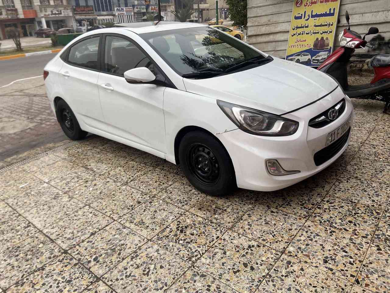 السلام عليكم اكسنت مديل 2017 خليجي محرك وكير وتبريد مكفولات 1600 دوش قطرتين تخم تاير جديد باتري جديد صدر متاز مكفوله من الضرر القوي ومن الجفيه ومن الشواصي والغود مكفولات فقط صبغ حزام اثر طخات وشخوط بسيط ونصبغت حزام لجماليه بدون دواخل وبدون تبديل السونر مرفق معه المنشور/فتحه سقف تحكمات ستيرن جهتين لايت زنون عالي ناصي السياره ترايها كلش حلو وجاهزه من كلشي هزه وسنويه جديده سنويه لغايه 2030 / السعر94 وبيها مجال بسيط تحول مباشر العنوان حي اور لاتصال*********** اعتذر عن المراوس بيع فقط
