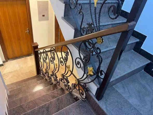 سلام عليكم حداد عام احدث الموديلات وئنسب السعار 
*********** رقم الهاتف
