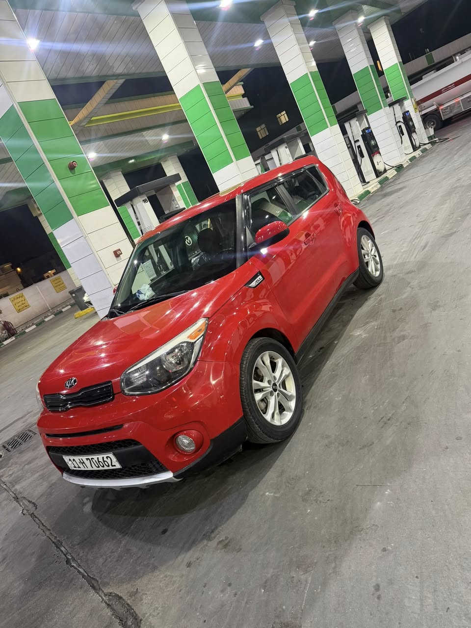 للبيع: كيا صول أمريكي 🇺🇸
الموديل: مكينة 2000 GDI
الممشى: 99 ألف ميل

المواصفات:
 • حادث بسيط
 • بدون يرباك
 • صبغ خفيف بدون معجون (مجرد شخوط)
 • السيارة جاهزة وما تحتاج شيء

المكان: بغداد – الدورة

للجادين فقط، الاتصال أو واتساب:
***********
