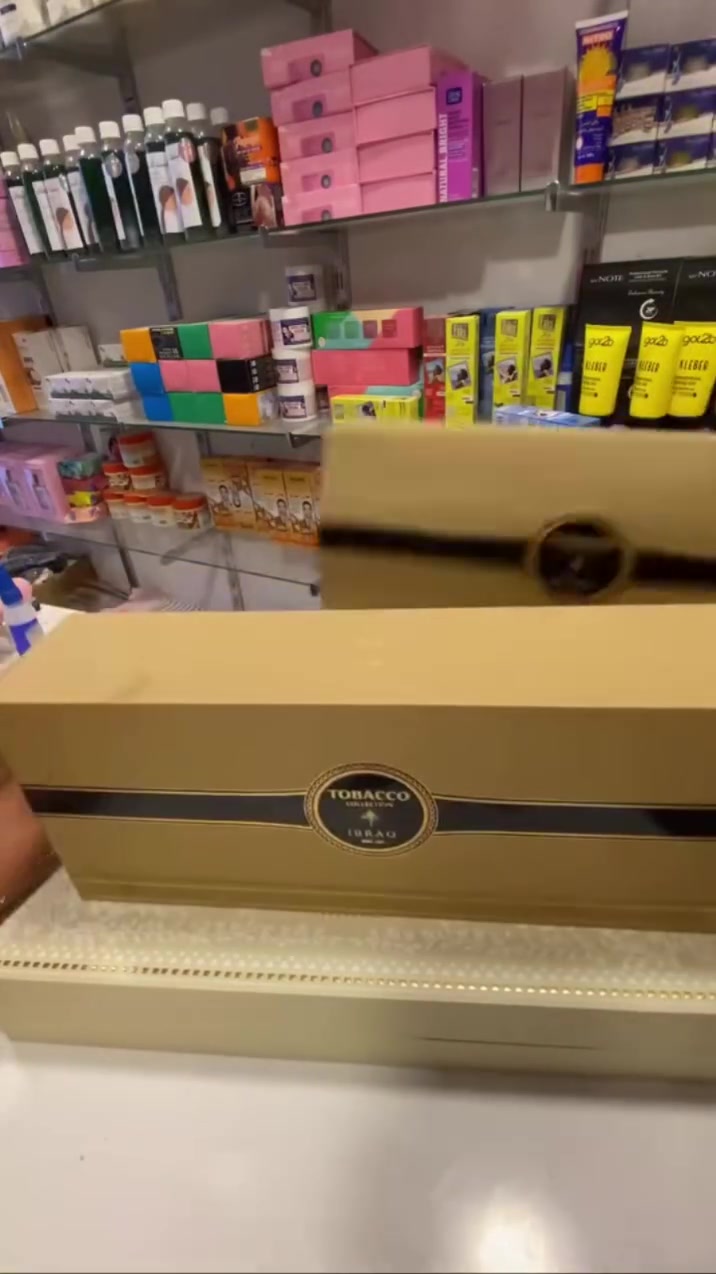انواع العطورات متوفره وبسعر خيال جداً 🥰😍


**إذا كنت صاحب هذا الإعلان وتريد حذفه لأي سبب، رجاءا أرسل رسالة إلى الدعم الفني**