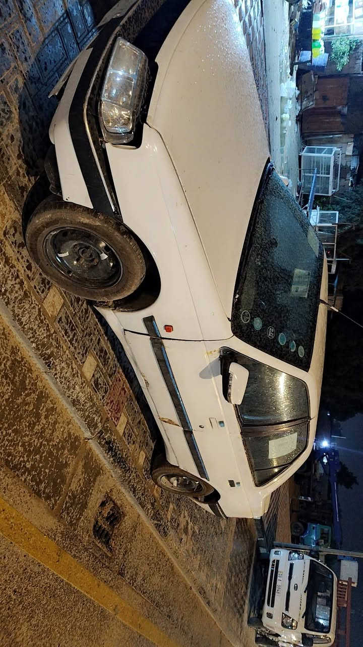 سلام عليكم بيجو 405سياره تبريد حداديه كهربايات كله شغاله سياره بيه كاسكيت وتغم تاير صاله شهرين شاده
منضومت زنون بيه وراعيه موجود سعر 20ويه مجال 
‏‪0771 645 9523‬‏
