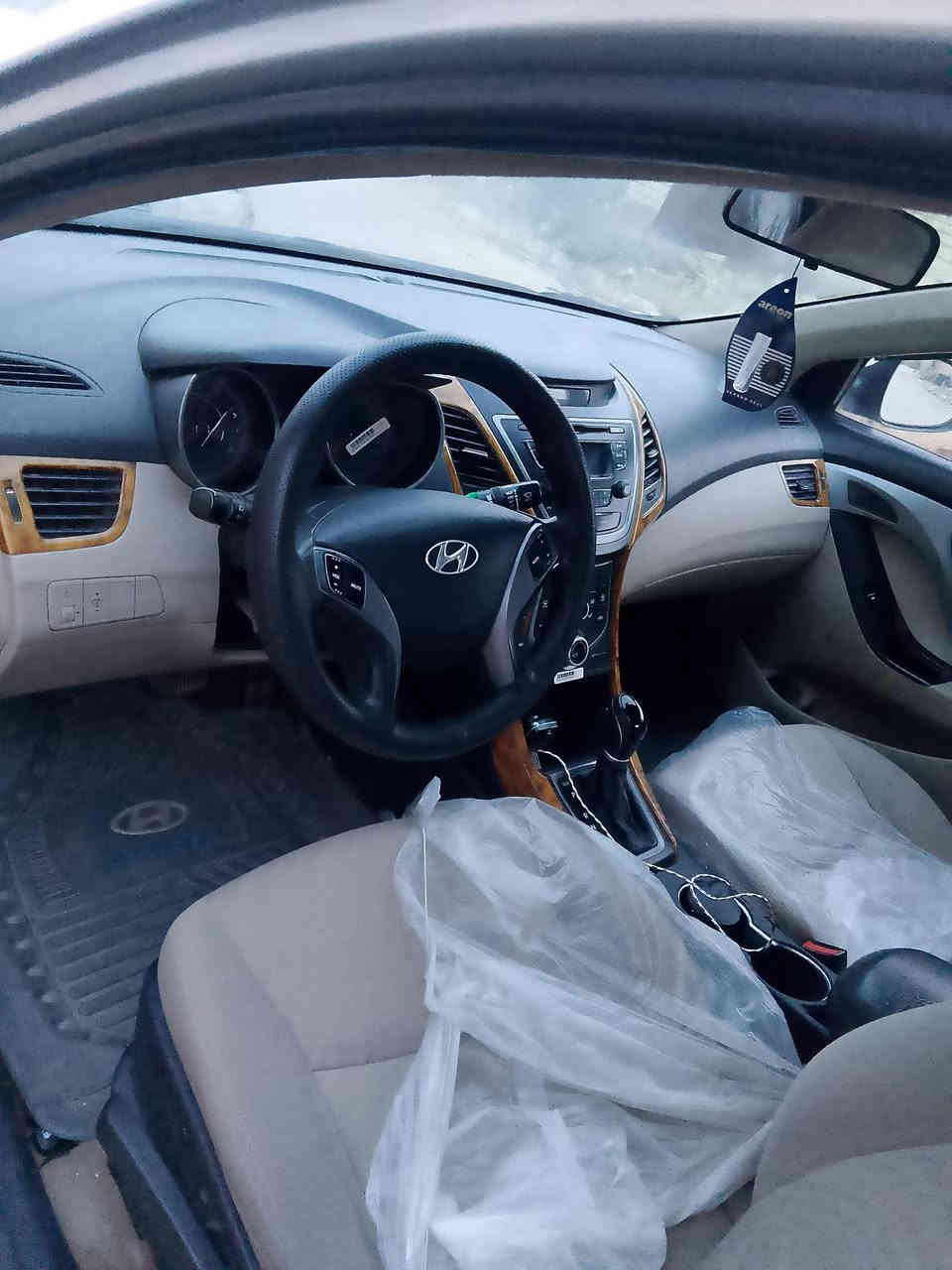 لنتره 2016خليجي محرك جديد توني شاده تبريد ثلج تخم تاير جديد السعر 113بيه مجال رقم *********** العنوان قضاء الحي
