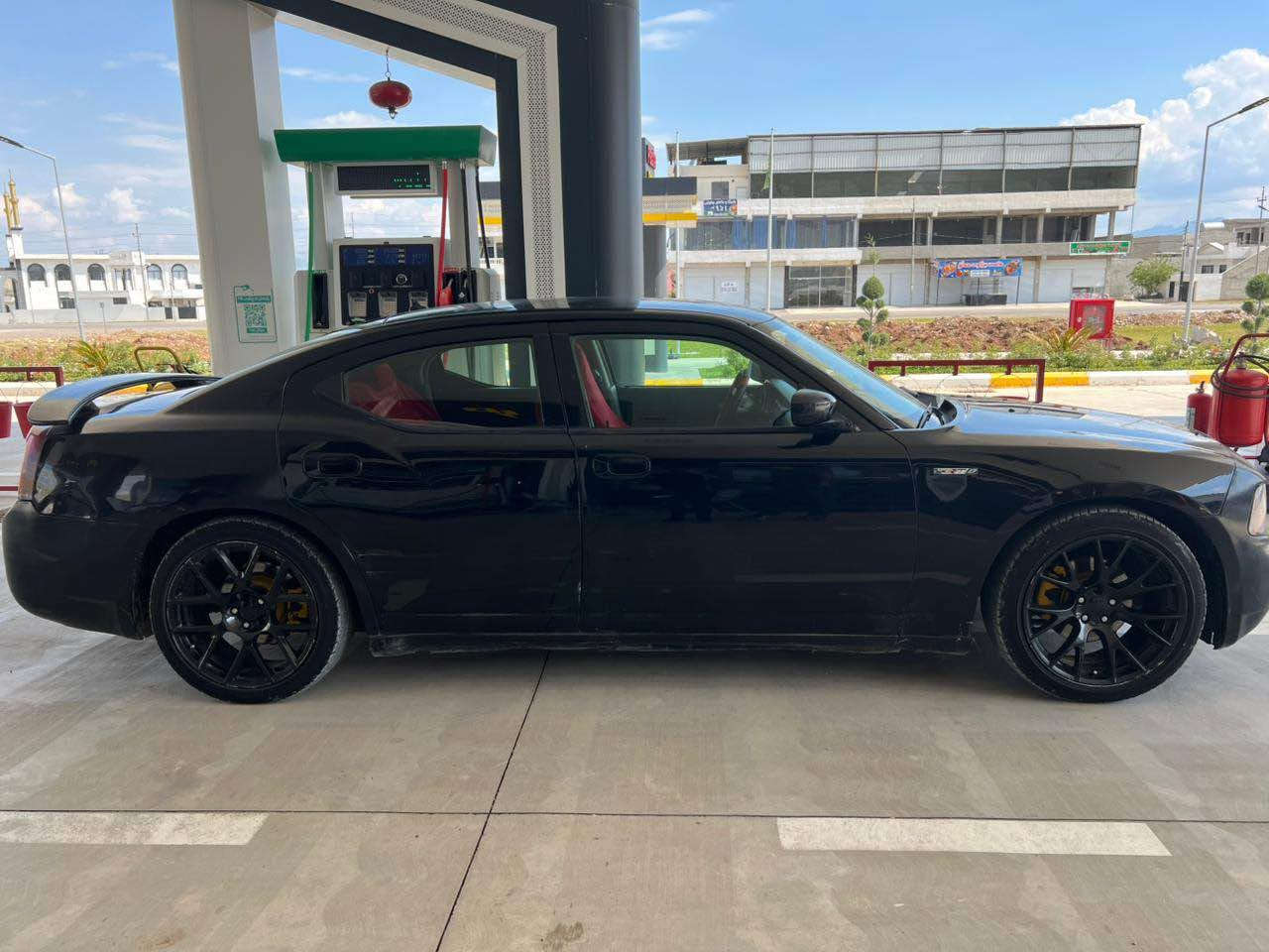 DODGE CHARGER 2008
بەناوی خوا دۆج چارجەر 
 دوبەی ساغ ،، ساغ 
مەکینە ٢.٧ی شەش پستن 
بەنزین زۆر کەم دەخوات و قوتێکی خۆشی هەیە 
دەعم و لێدراو و بەشەرت 
چوار تایەو ویل لۆک 
گێڕ ئۆتۆماتیک 
کوشن کارەبای
لایت زینۆن 
سعری تەنها ٥١گەڵاو مەجال 
گۆڕینەوەش دەکەم بە شتێ بە دڵم بێت
کۆدی بۆ کراوە بە ناوی خۆمەوە 
شوێن چوارقورنە ڕانیە 
بۆ زانیاری زیاتر 
پەیوەندی بکەن
***********
ڤایبەر و واتس ئەپی لەسەرە رانية, السليمانية
