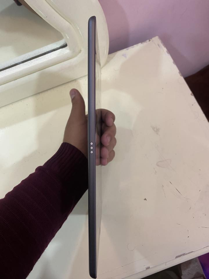 للبيع ايباد 8 ذاكره 128 الجهاز نضافة 97‎%‎ 
السعر 275 قفل 
للاتصال ***********
