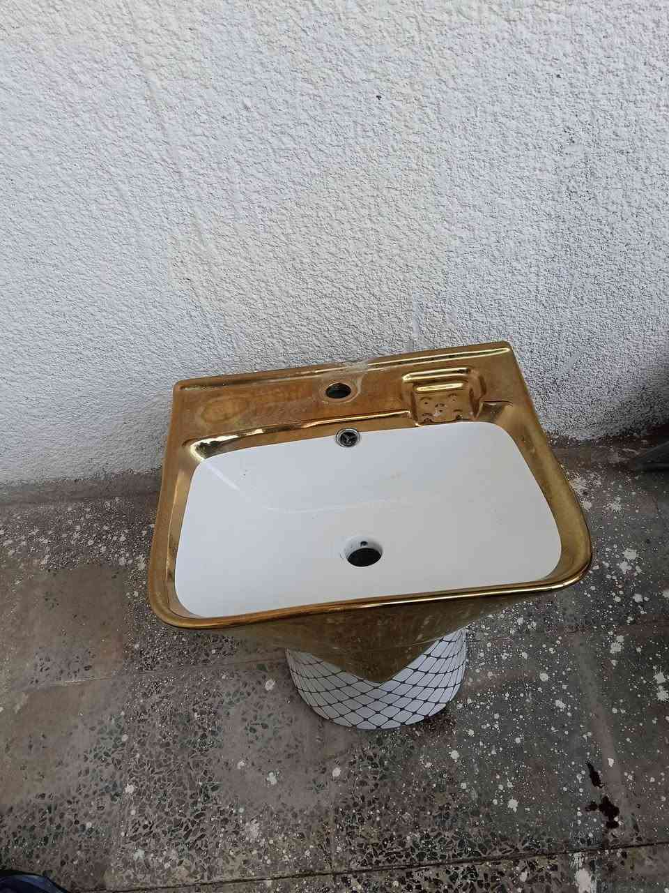 أغراض بيت نظيفة جداً قسم منها استعمال قليل
للاستفسار عن الأسعار يرجى التواصل على الخاص


**إذا كنت صاحب هذا الإعلان وتريد حذفه لأي سبب، رجاءا أرسل رسالة إلى الدعم الفني**