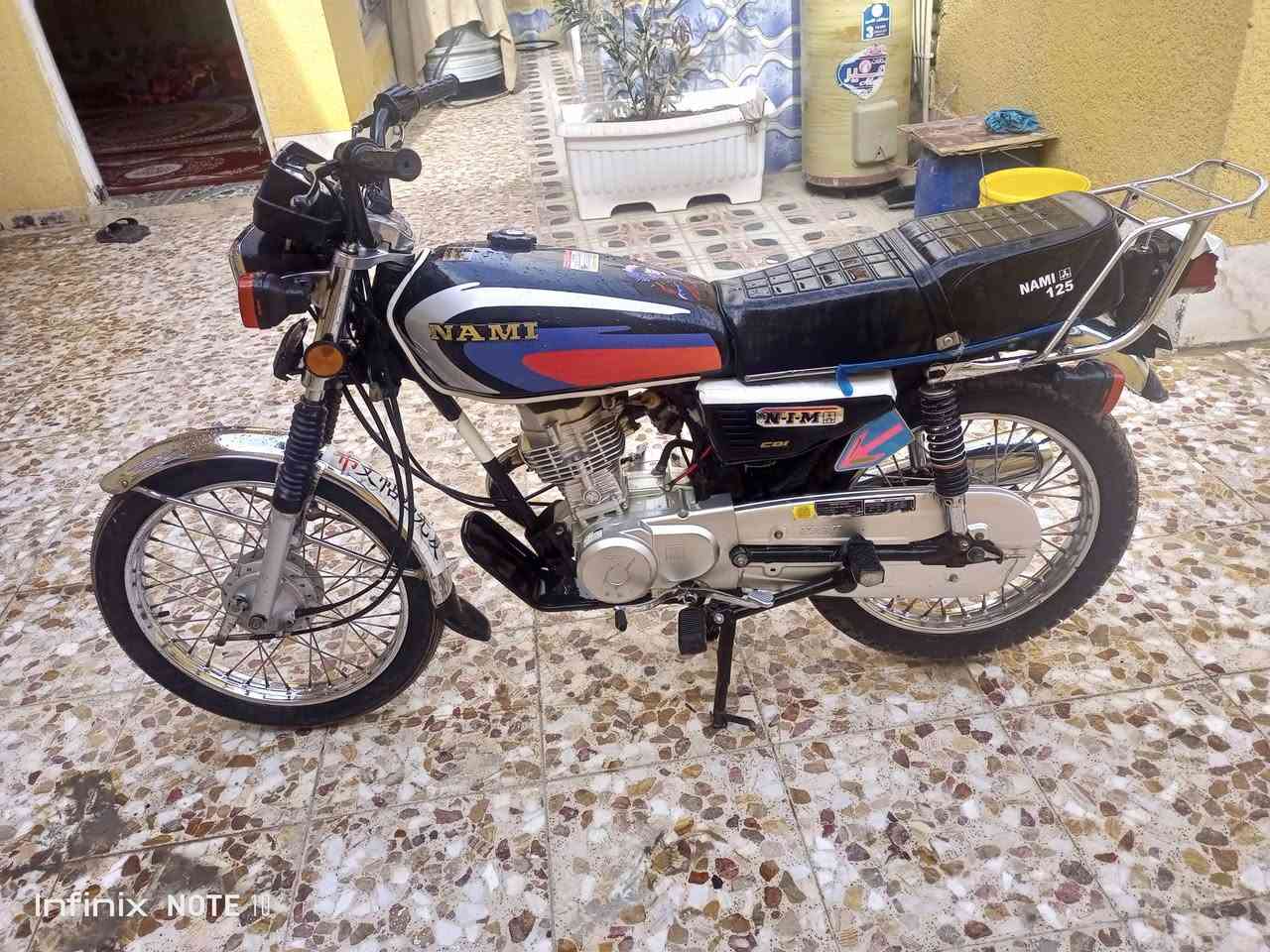 سلام عليكم ورحمه الله وبركاته 
دراجه البيع 
 شلامجه 23بلادي كله 
مبدل فقط ولفات بس 
مكان كوت حي الحكيم شارع بيت خليفه 
رقم الهاتف ***********
سعر خاص 
اذا شراي خابرني واذا مو شراي لاتعبني رجاان
