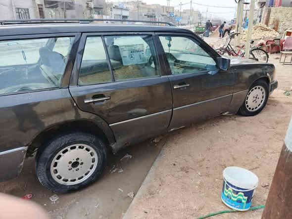 السلام عليكم السياره البيع الامراوس السعر 27 ورقه المكان عماره رقم ***********
