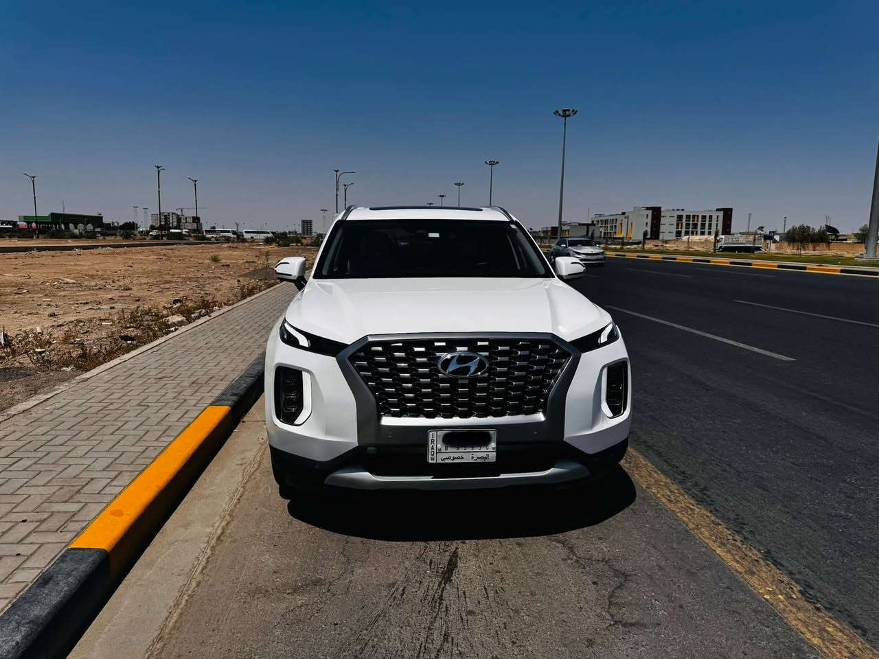 هونداي باليسيد 2021 (فئة SEL) للبيع 

ماشية 85,000 كم 
 السيارة بأسمي (تحويل مباشر)، وتحمل رقم مميز (البصرة).
 
مكفولة كفالة عامة من كلشي 
 السيارة وارد أمريكي (تقرير غرق فقط) وجاهزة من الدعامية للدعامية

السعر 280 ورقة
مكان السيارة: البصرة - الزبير
للاتصال ***********
