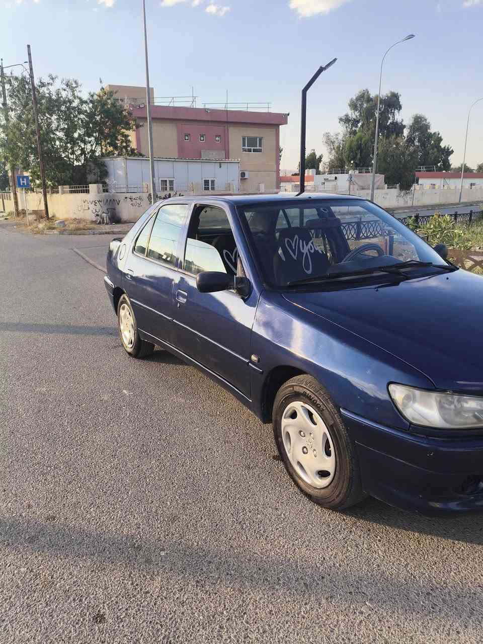 السلام عليكم بيجو رقم بغداد انكليزي
شرط التحويل سنويه جديده صبغ جديد جماليه
***********
