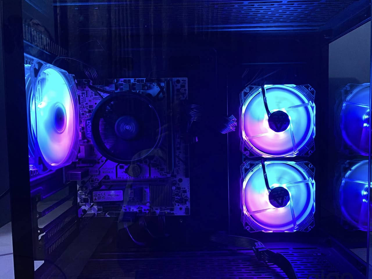 كيس للبيع مكان بغداد
R 5 5500
RAM 16
M.2 512
SSD 512
Cases aigo 
3 فانات تحكم RGB 
UPS 850 AV إذا تحب تضيفه ويه تجميعه اخو جديد


**إذا كنت صاحب هذا الإعلان وتريد حذفه لأي سبب، رجاءا أرسل رسالة إلى الدعم الفني**