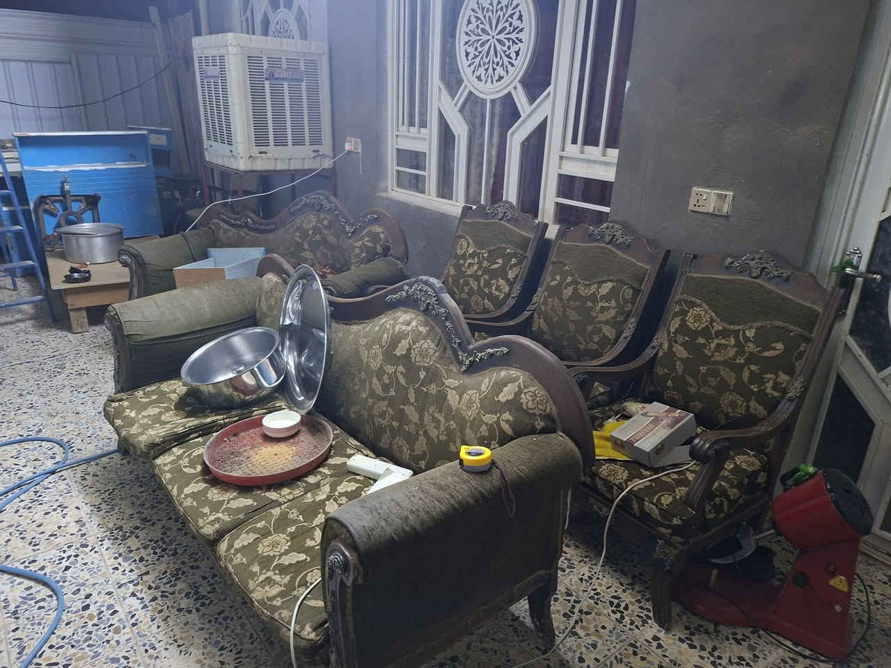 تخم ٩ مقاعد بيه عيوب ب٦٥ فقطبابل. المسيب حي المعلمين٣ طريق سيد ابراهيم بعد السكه بكيلوين تقريبا بعد اسلاك الضغط العالي ب٢٠٠م 
بيت على جهة اليمنى
***********
يرجى الاتصال قبل المجيء
