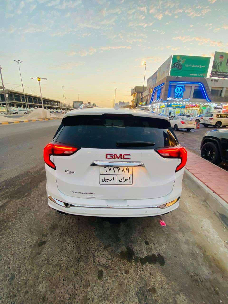 جي ام سي تيرين دينالي
•الضرر: الجاملغ والثاني بس مفتوح 
•الرقم: اربيل
•الايرباكات: سليم١٠٠%١٠٠

•المواصفات :
▪️السيارة: جي ام سي تيرين فئة DENALI لون ابيض
▪️الموديل: 2020
▪️المحرك: 2.0L تربو (اربعة سلندر)
▪️العداد: 140 الف كيلو حقيقي
▪️حجم الويل: ويل كب دينالي حجم 19 مع طقم تايرات جديد شهر من اشتريته
▪️لايتات زينون عالي وناصي مع حاجب LED  مع كشافات دعامية
▪️بصمات عدد 4 للابواب مع بصمة تشغيل
▪️حساسات خلفية اصل
▪️رادار امامي 
▪️حساسات ورادارات الاجتياز الجانبية (نقاط عمياء) بالمرايا الجانبية
▪️غرفة السيارة:كشنات السيارة جلد ابيض اصل
▪️تحكم فول كهرباء لكرسي السائق والراكب
▪️كشن ذاكرة (خزن ميموري) لكرسي السائق 
▪️شاشة الدشبول حجم كبير للتحكم بايعازات السيارة
▪️تدفئة لكراسي المقدمة 
▪️تدفئة بالستيرن
▪️جنطة كهرباء
▪️تشغيل عن بعد
▪️تطعيم نيكل لمقابض الأبواب
▪️سستم صوت BOSE 
▪️تحكم ستيرن جهتين بلوتوث وحاكية وكروس سرعة 
▪️نظام ABS مانع انزلاق
▪️السيارة جديدة وبوضع الشركة.مكان النجف الاشرف 

‎0788 892 0099 وات ساب
